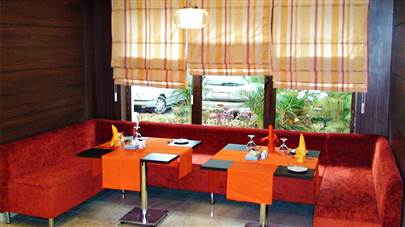 کافی شاپ هتل پارسیان شیراز کافی شاپ هتل پارسیان شیراز